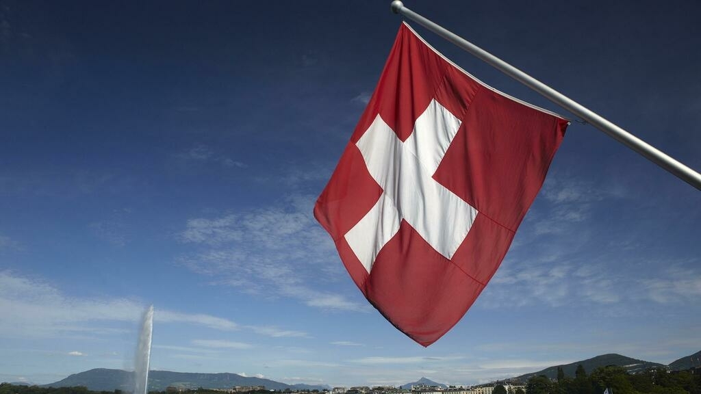 Politique à gauche: Les Suisses votent de justesse l’allongement d’un an du travail des femmes
