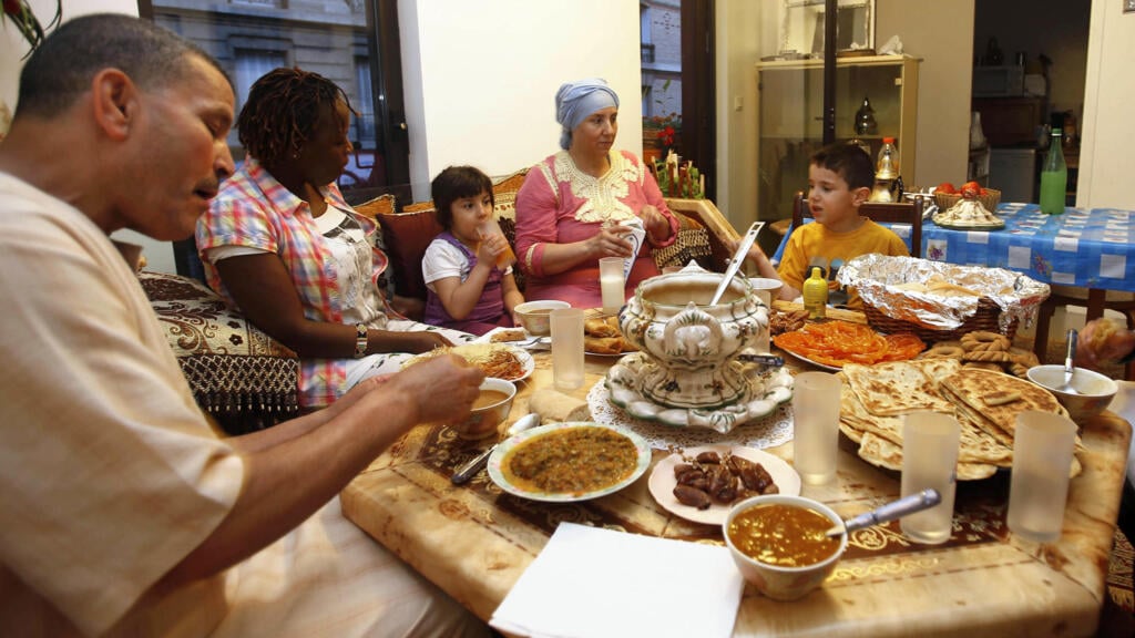 , Infos françaises: L’iftar, le repas de rupture du jeûne musulman, inscrit au patrimoine immatériel de l’UNESCO